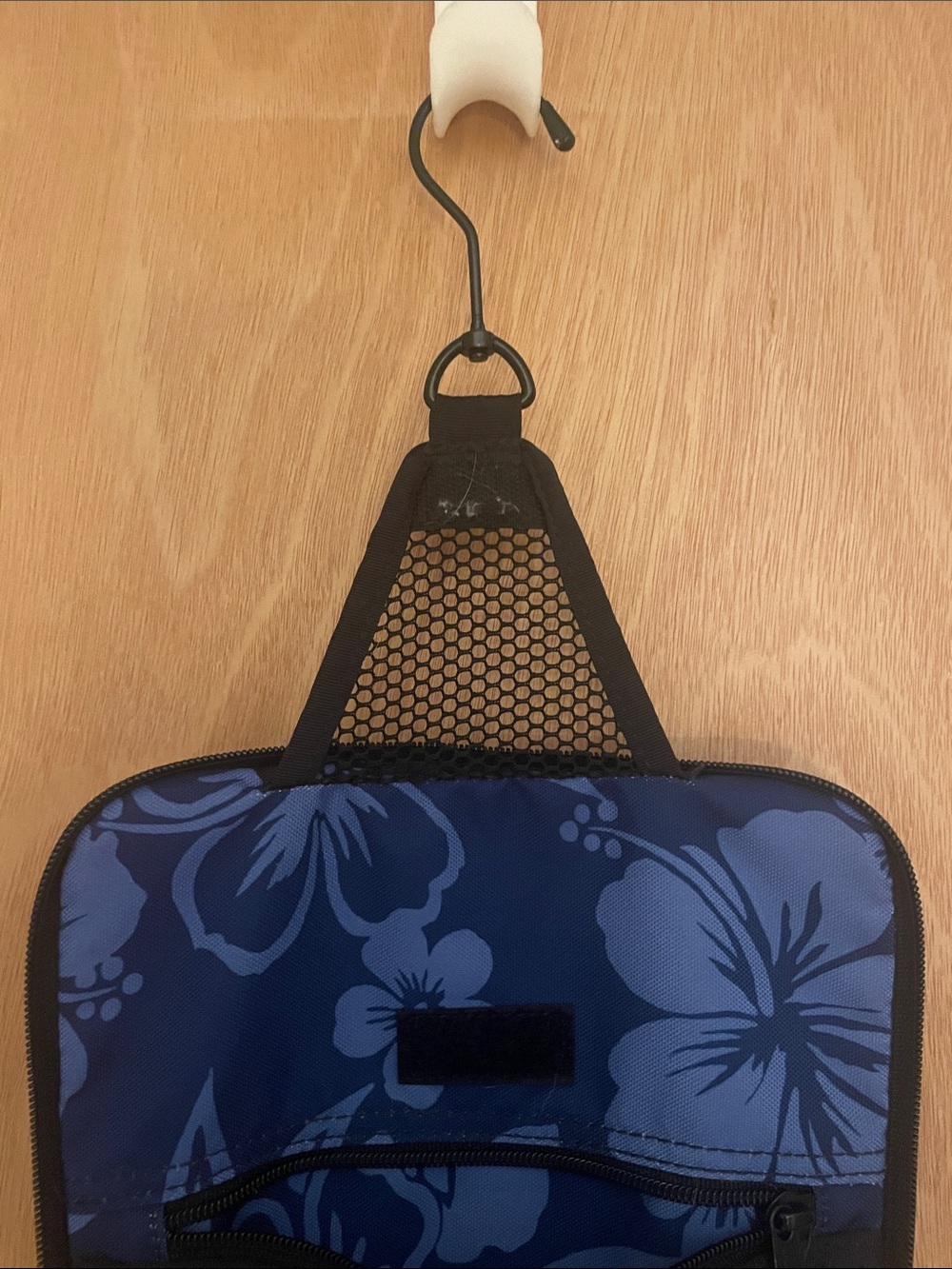 L.L. Bean Navy Blue Floral Toiletry Bag - Picture 5 of 10